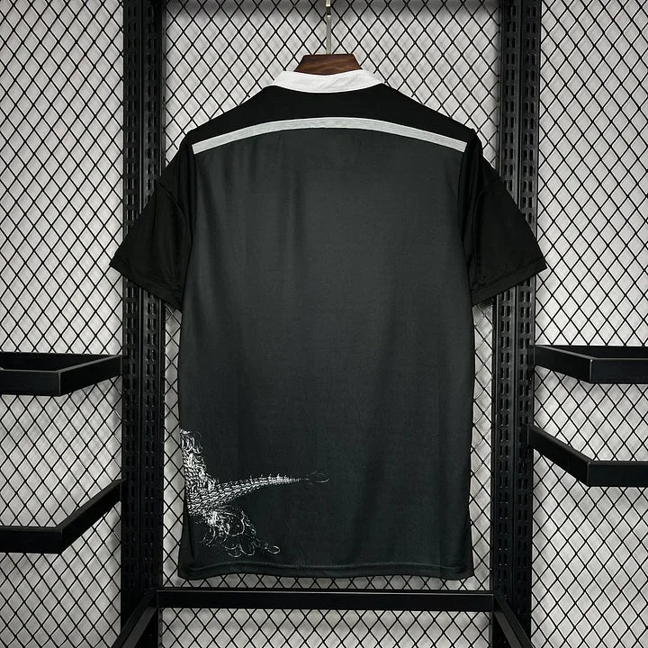 Maillot rétro de football Real Madrid 2014-2015, marque Le 12-ème Maillot, avec logo et détails du club blanc.
