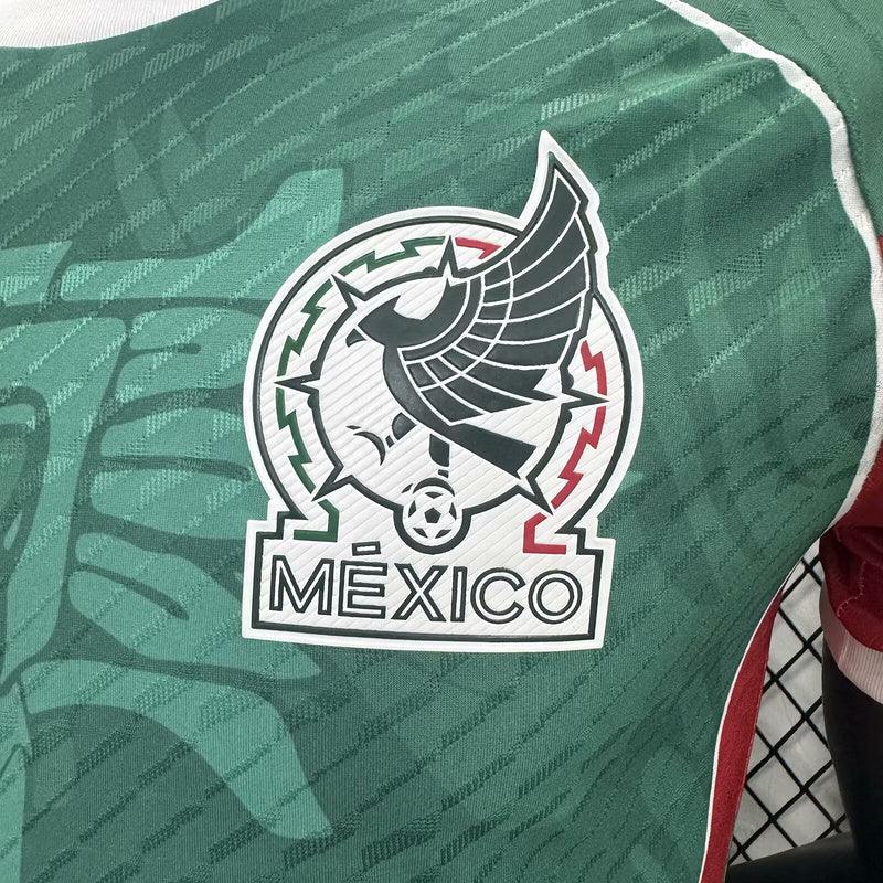 Maillot Mexique concept 2025 de Le 12 -ème Maillot, en tissu aux couleurs du drapeau mexicain, vue de face.
