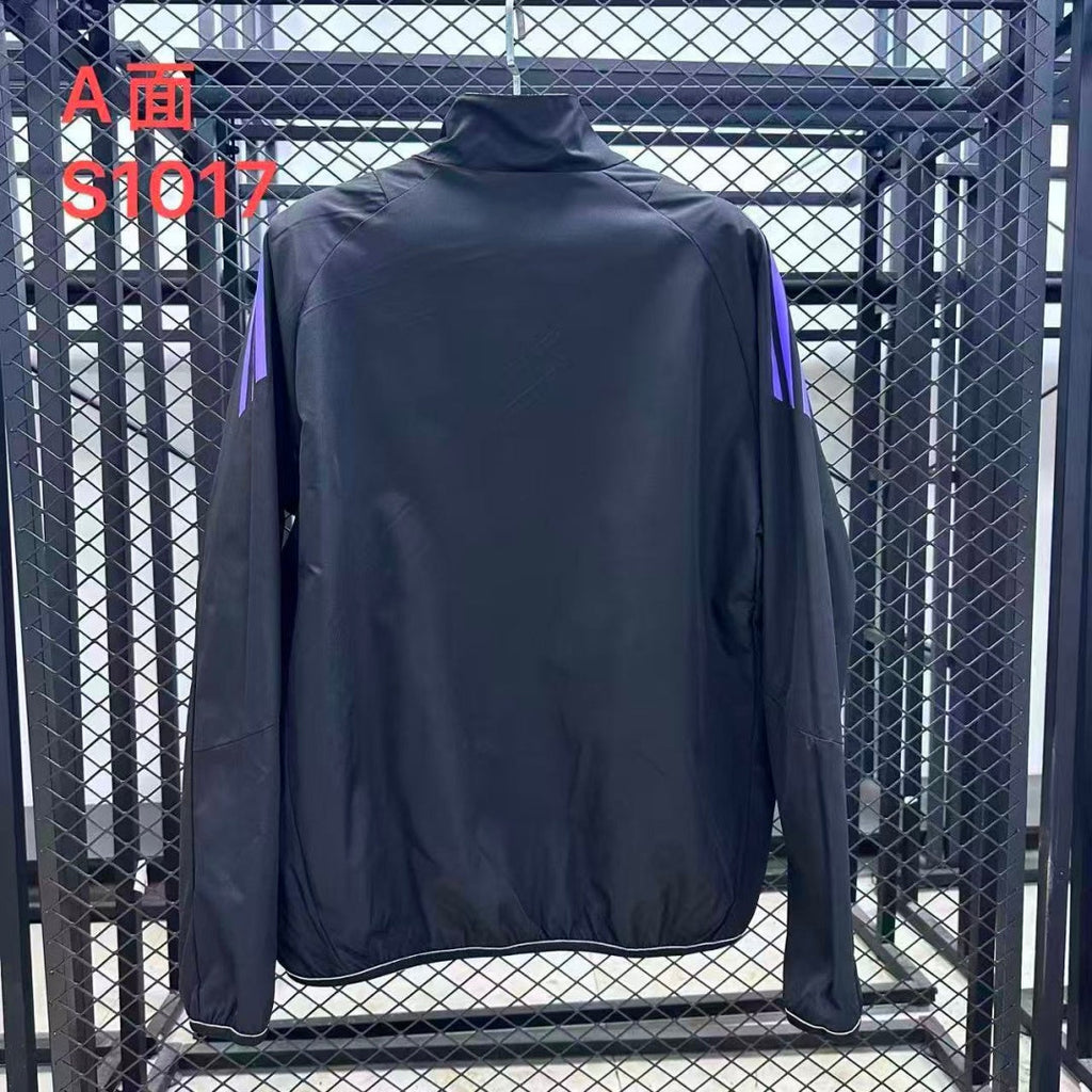 Veste coupe-vent réversible Le 12 -ème Maillot Allemagne, tissu léger, design coloré, portée face extérieure et intérieure visible