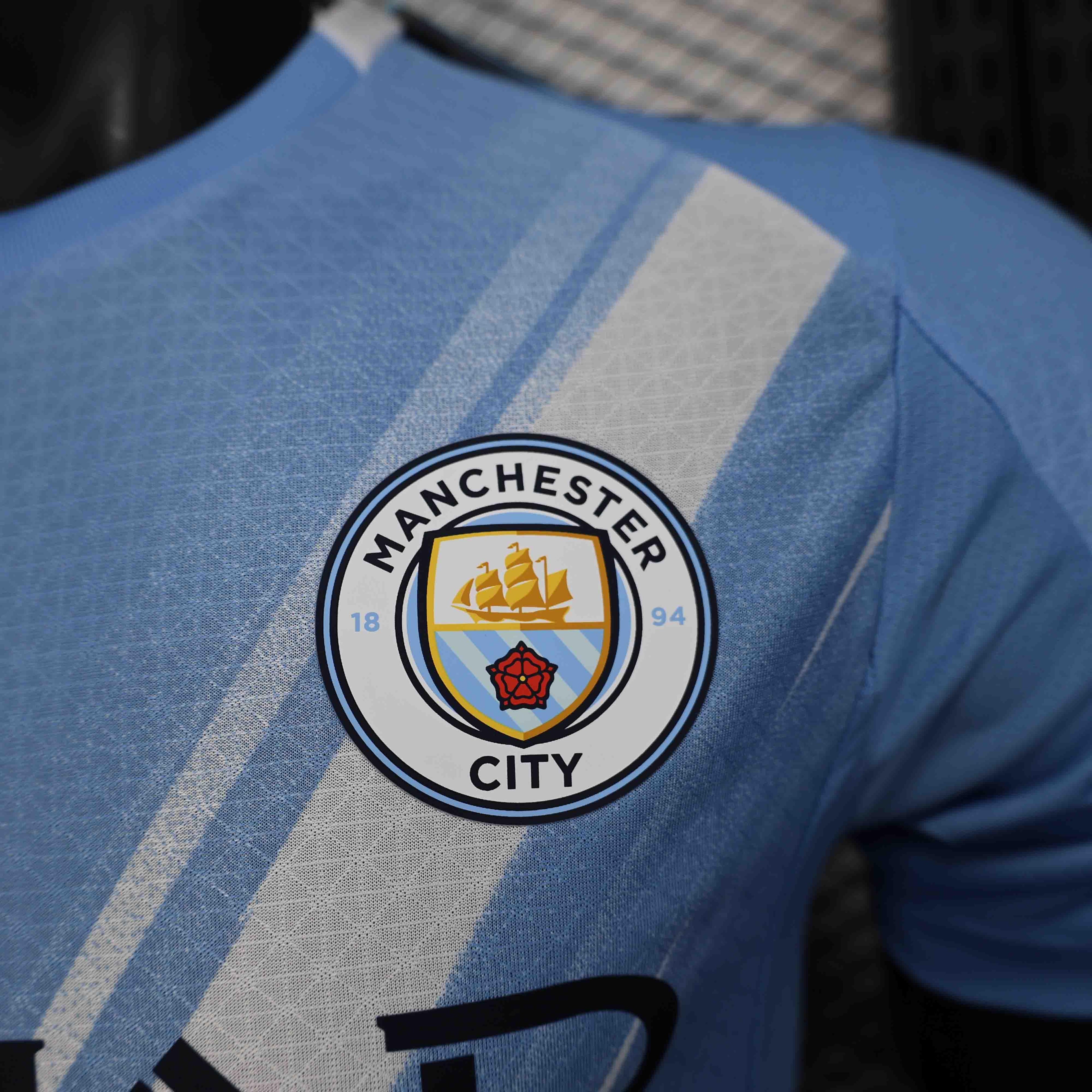 Maillot Manchester City 25-26 ans Le 12 -ème Maillot, maillot de football avec logo et couleurs officielles.
