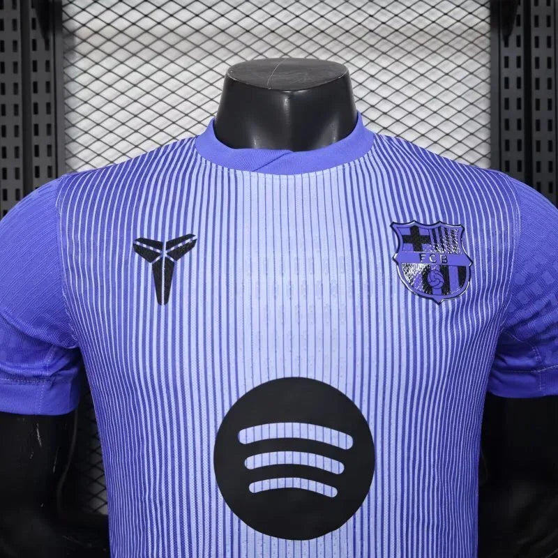Maillot concept FC Barcelone 2025-26 par Le 12 -ème Maillot, maillot de football avec logo et design innovant visible sur l'image