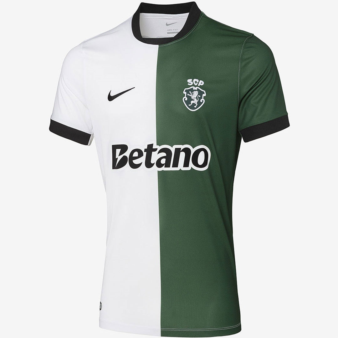 Maillot de football Sporting CP 25/26, modèle spécial, marque Le 12 -ème Maillot, vue de face sur fond blanc.