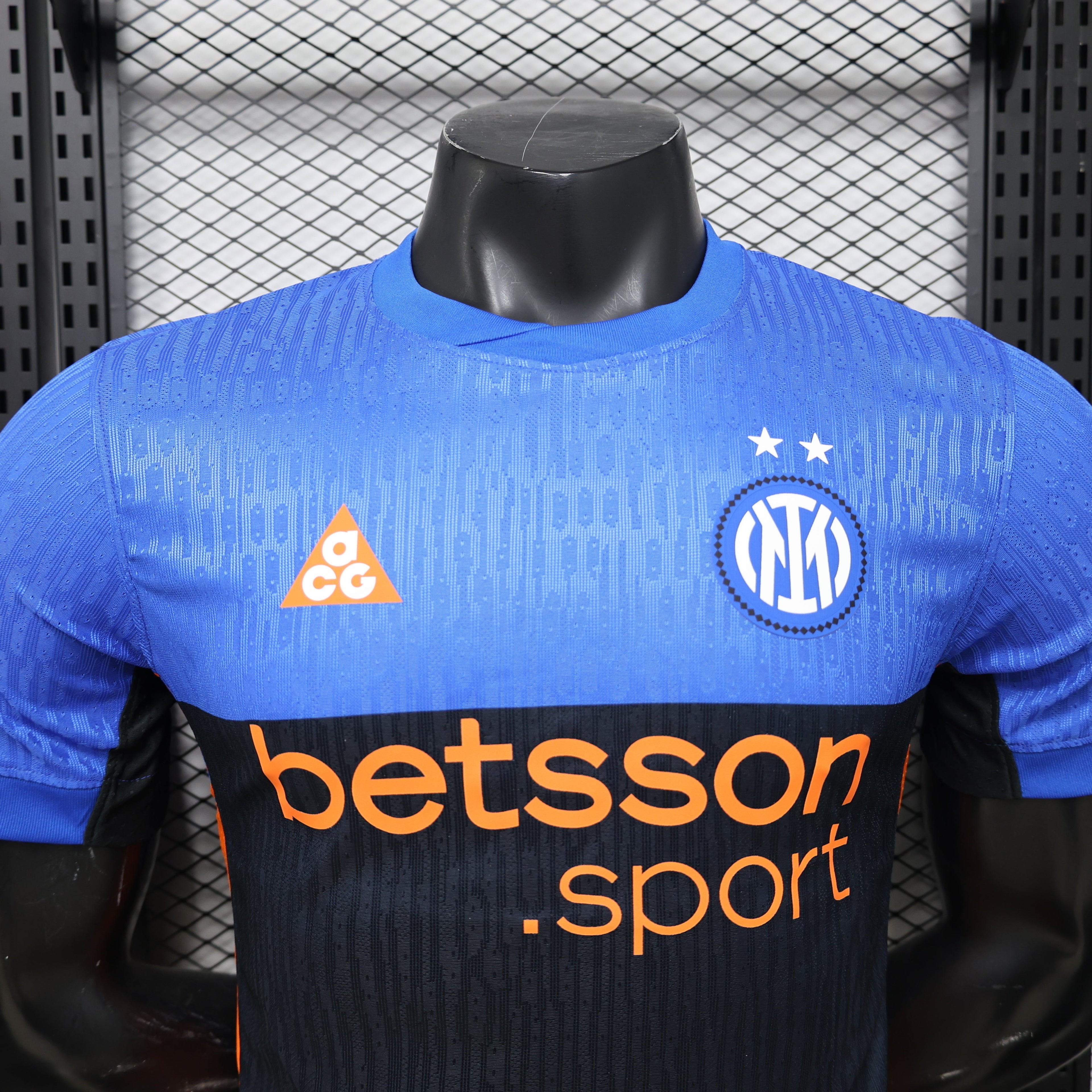 Maillot Inter Milan 2026-27 de la marque Le 12-ème Maillot, vue de face avec logo et design sportif.