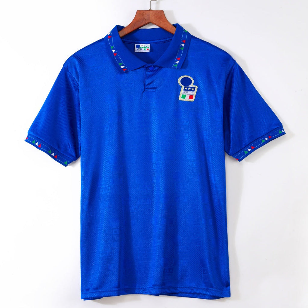 Maillot domicile Italie 1994 rétro, Le 12 -ème Maillot, maillot de football italien vintage avec logo national, vue front.