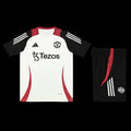 Ensemble Manchester United de Le 12 -ème Maillot, maillot rouge avec logo et détails, vue de face.