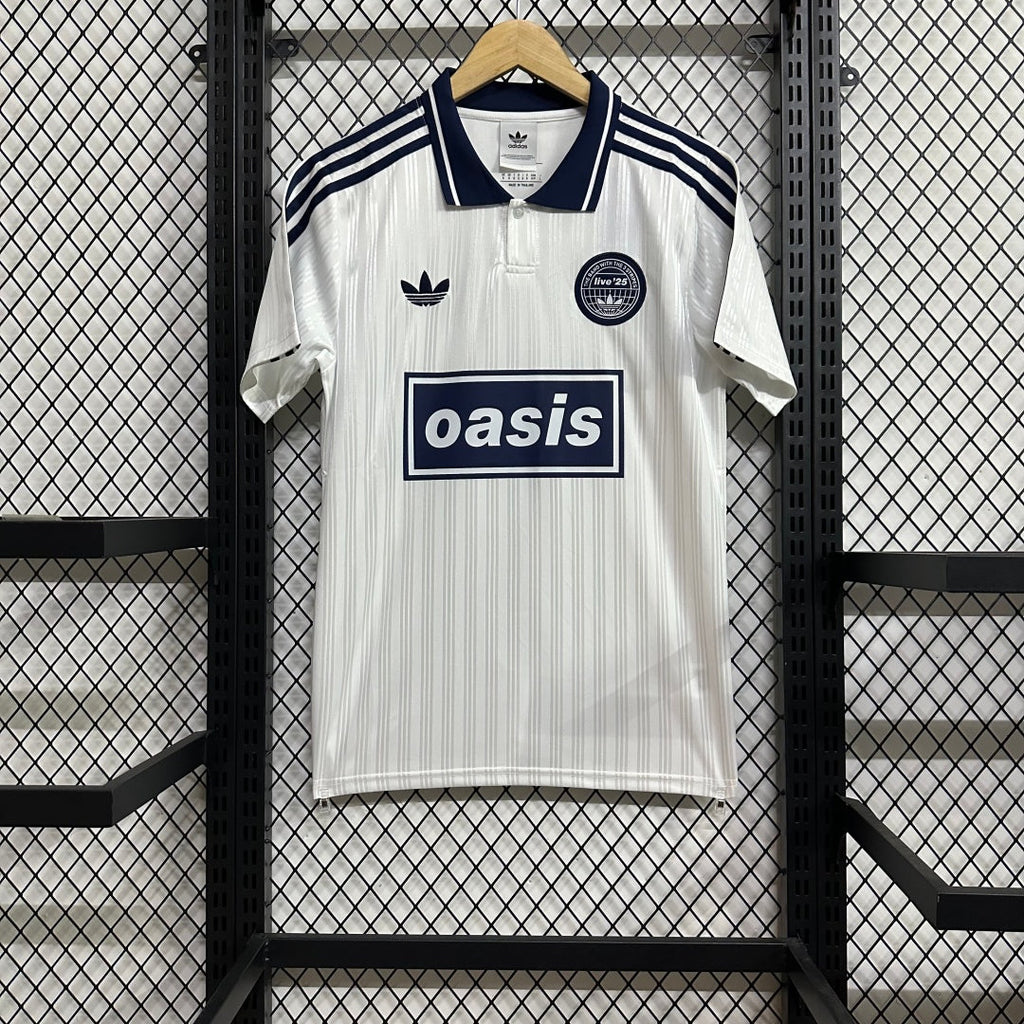 Maillot 25/26 Oasis blanc de Le 12 -ème Maillot, vêtement de sport léger et confortable pour enfants, blanc avec détails de design.