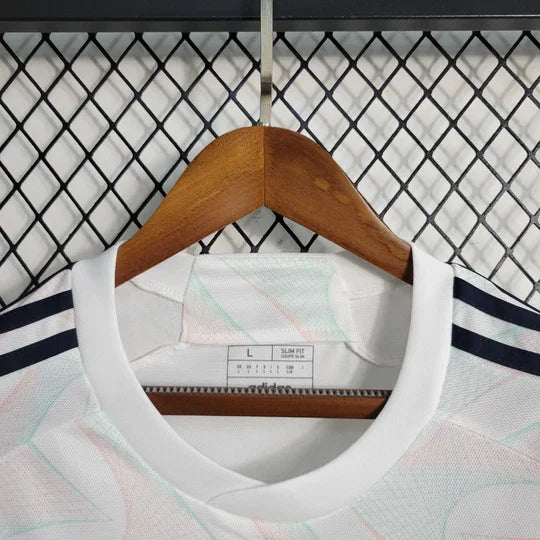 Maillot extérieur Ajax saison 2023-2024 Le 12-ème Maillot, maillot de football avec logo Ajax visible sur le devant