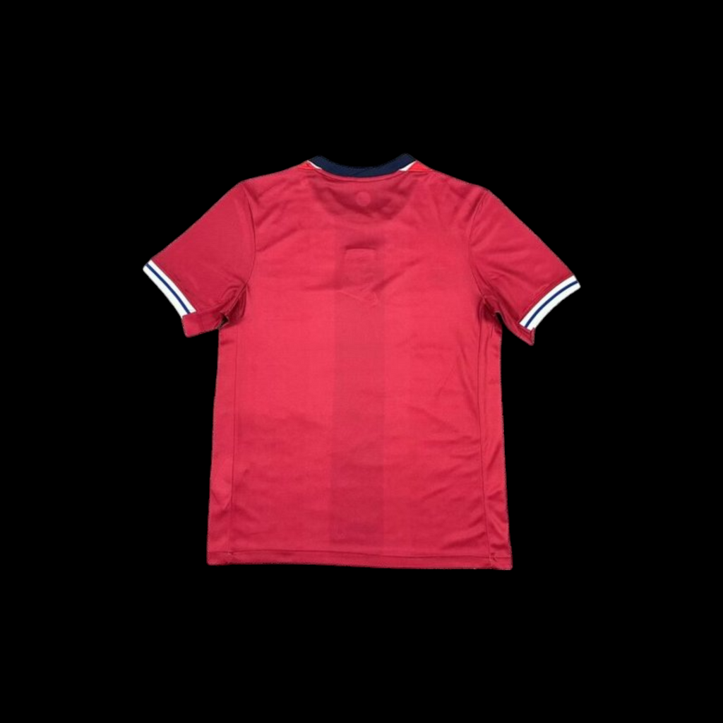 Maillot domicile 24/25 de la Norvège, Le 12 -ème Maillot, maillot de football avec logo et détails en rouge et blanc.