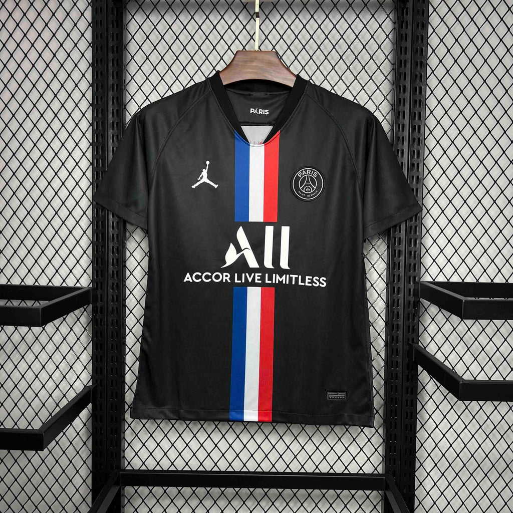 Maillot PSG rétro 2019-20 Le 12 -ème Maillot, maillot de football bleu avec logo PSG et détails rétro visible.