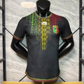 Maillot de football Mali noir 25/26 pour joueur, par Le 12 -ème Maillot, vue frontale avec logo et détails du maillot