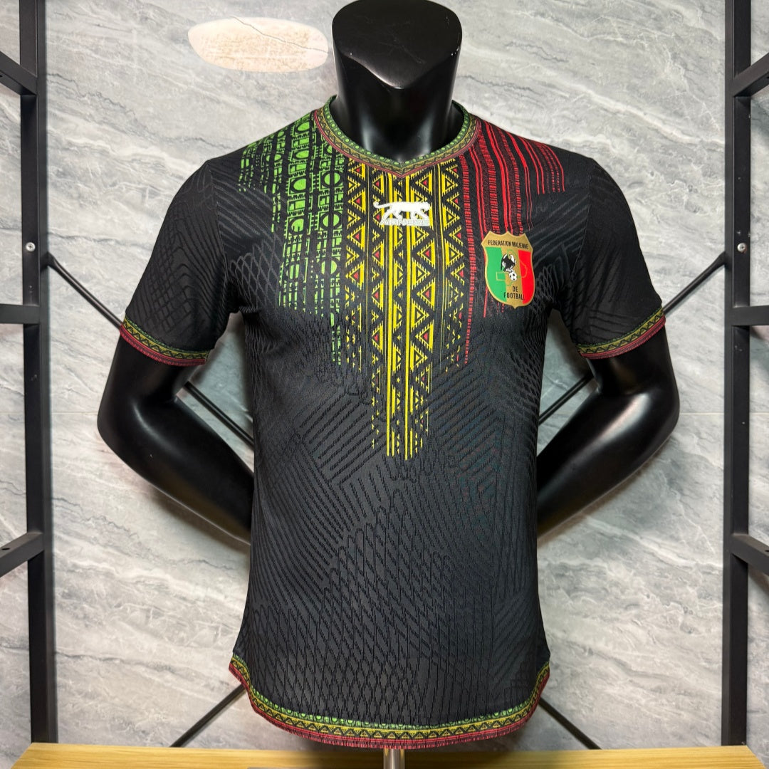 Maillot de football Mali noir 25/26 pour joueur, par Le 12 -ème Maillot, vue frontale avec logo et détails du maillot