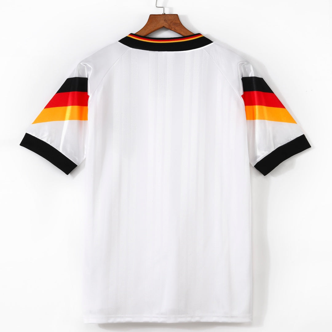Maillot domicile rétro 1992 Allemagne, marque Le 12 -ème Maillot, vue frontale avec logo et détails classiques du maillot.