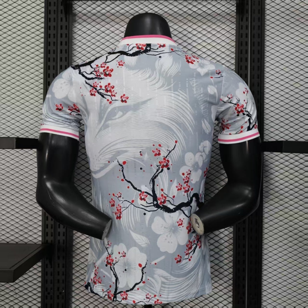 Maillot de football Le 12 -ème Maillot pour enfants 25/26 Japon, modèle Spécial Player II, en tissu bleu avec logos et détails sportifs
