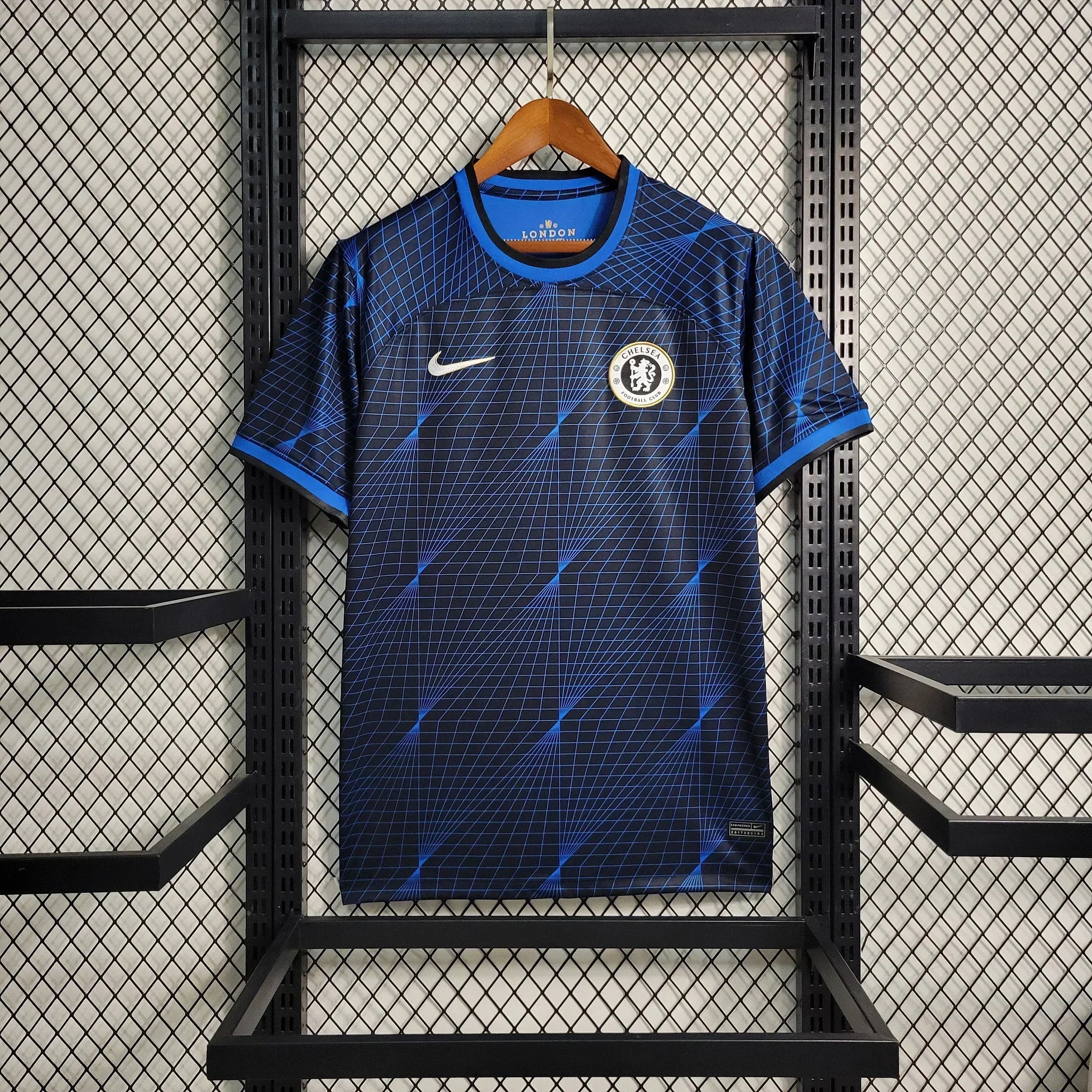 Maillot extérieur Chelsea 2023-2024 Le 12 -ème Maillot, maillot de football bleu avec logo et détails de la saison 2023-2024