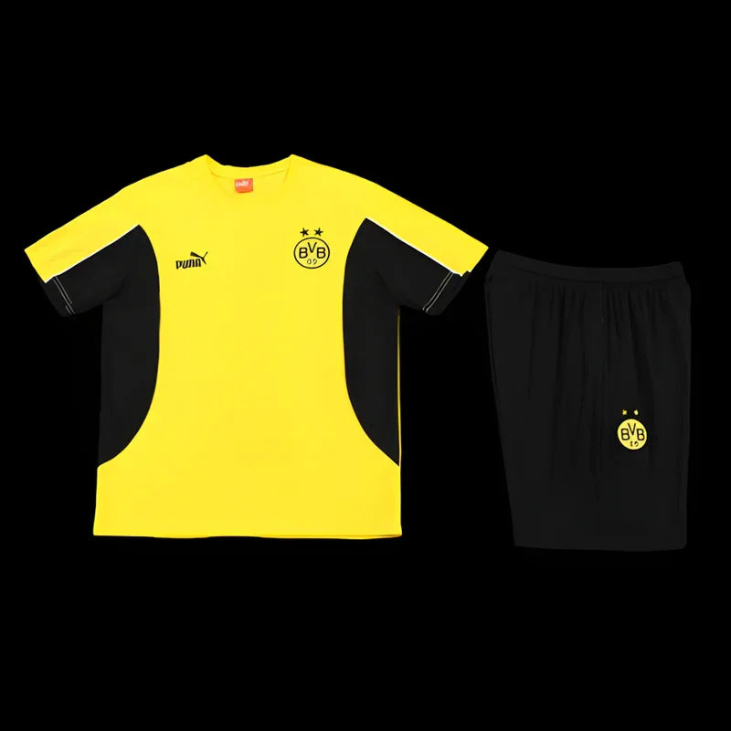 Ensemble Dortmund de Le 12 -ème Maillot, maillot de football avec logo et détails en blanc et noir, vue de face.
