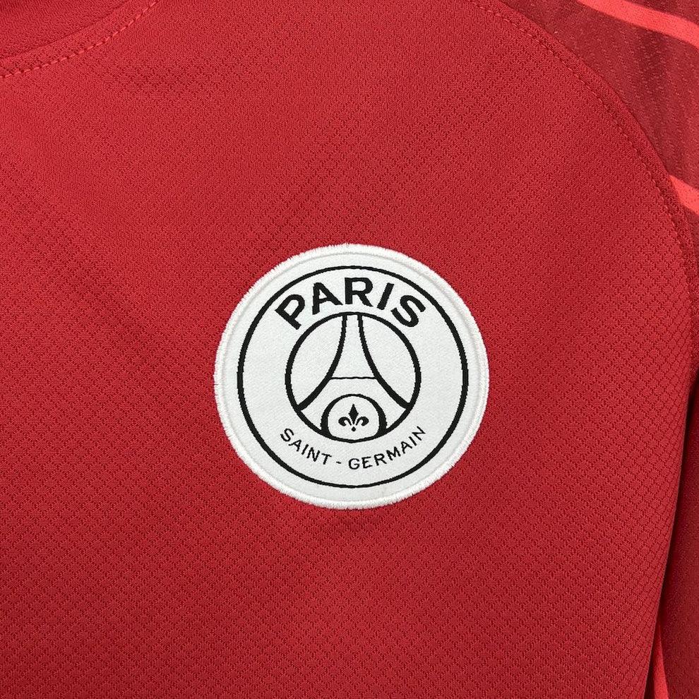 Maillot à manches longues PSG Rouge Le 12 -ème Maillot, vue de face avec logo et détails de l'équipe Paris Saint-Germain.