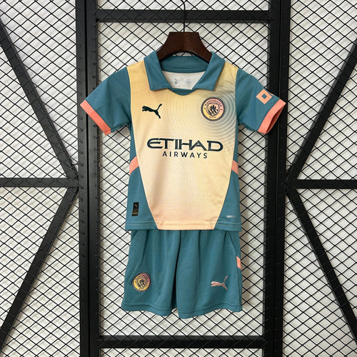 Ensemble pour enfant Manchester City Le 12 -ème Maillot, veste et pantalon bleu, taille 2-3 ans, look sportif et confortable.