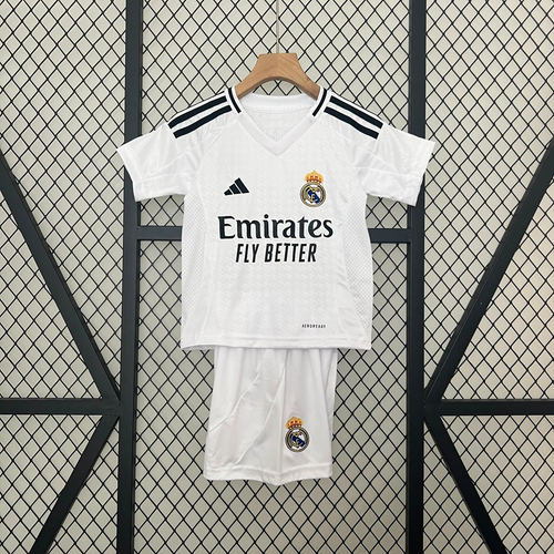 Ensemble enfant Real Madrid 24/25, maillot et short Le 12 -ème Maillot, taille 2-3 ans, vêtements de sport pour jeunes fans.