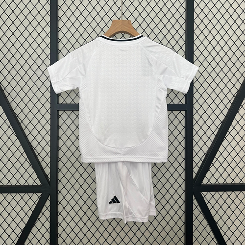Ensemble pour enfant Real Madrid Le 12-ème Maillot, costume 24/25 ans, t-shirt et short pour jeune fan de football.