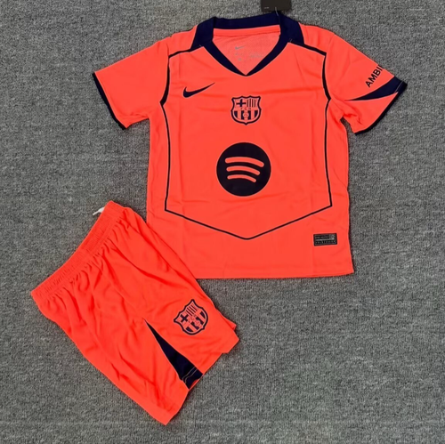 Ensemble pour enfant Le 12 -ème Maillot Barcelone 25/26 ans, t-shirt et short bleu, parfait pour jouer ou sortir.