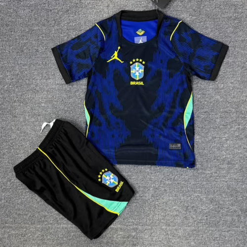 Ensemble pour enfant Le 12 -ème Maillot, taille 25/26, maillot extérieur Brésil, avec logo et motifs colorés.