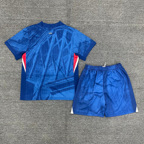Ensemble enfant Chelsea Domicile Le 12 -ème Maillot, maillot et short pour garçon de 2-3 ans, style sportif et confortable.