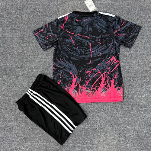 Ensemble pour enfant Liverpool Le 12 -ème Maillot, taille 25/26, avec t-shirt et short, en coton, couleurs rouge et blanc.