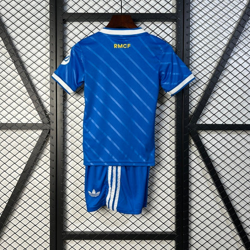 Ensemble enfant Real Madrid Third de la marque Le 12 -ème Maillot, maillot de football avec logo et design officiel.