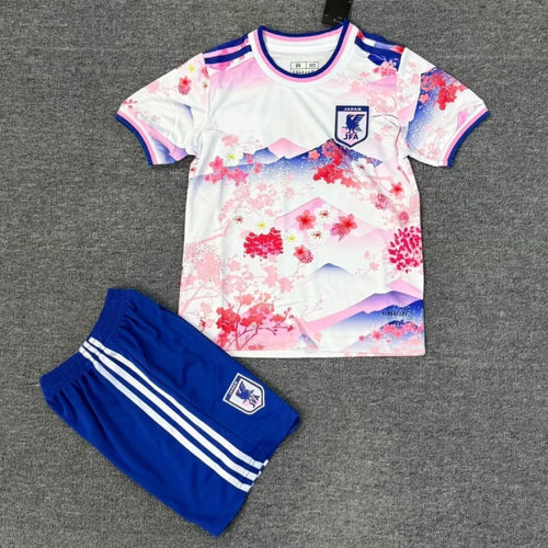 Ensemble pour enfant rose 25/26 de la marque Le 12 -ème Maillot, vêtement coloré et confortable pour les jeunes enfants.