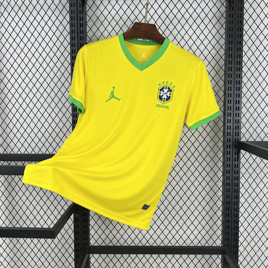 Maillot de football Brésil Concept 2025 de Le 12 -ème Maillot, vue front avec logo et design moderne.