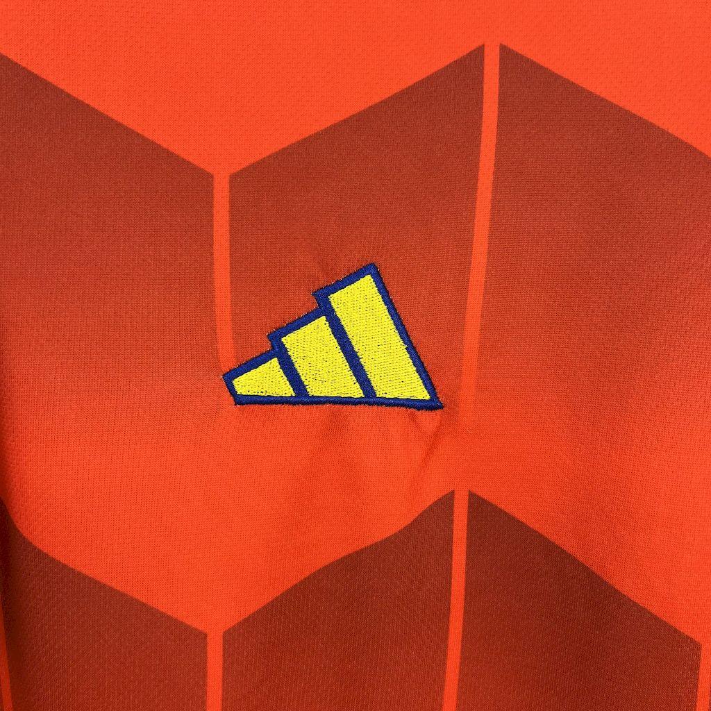 Maillot Espagne 2025 pour enfants, modèle Le 12 -ème Maillot, affiché en image avec détails du design.