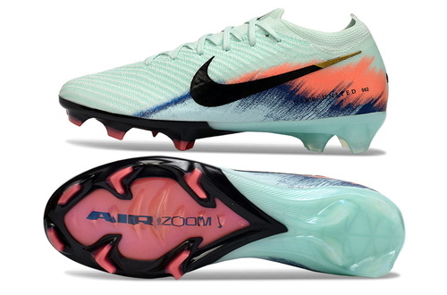 Crampons Nike Air Zoom Mercurial Vapor 16 Elite XXV pour football, fixation solide, coloris noir et orange.