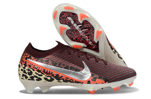 Crampons Nike AIR Zoom Mercurial Vapor 16 Elite XXV pour football, en métal avec semelle à crampons.