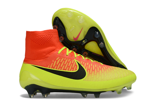 Crampons Magista Obra ACC de Le 12 -ème Maillot, conçus pour améliorer la traction sur le terrain.