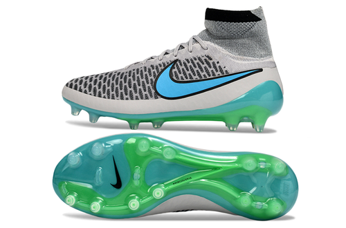 Crampons Magista Obra ACC de Le 12-ème Maillot, chaussure de football avec crampons pour terrains en gazon naturel.