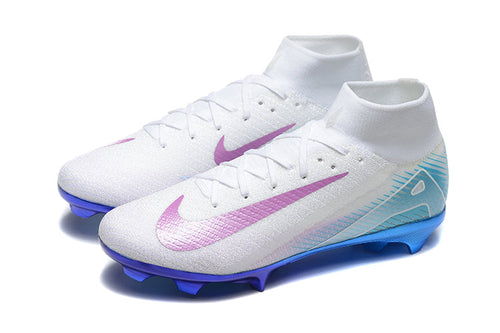 Crampons Mercurial Superfly 16 Elite XXV de Le 12 -ème Maillot, conçus pour la performance et l’adhérence sur terrain.