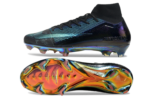 Crampons Mercurial Superfly IIX Elite pour football, lacets noirs et semelles en caoutchouc, visibles sur l'image.
