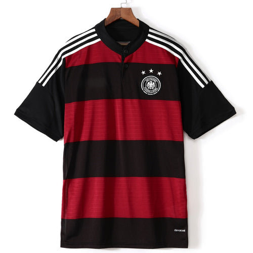 Maillot extérieur rétro de l'Allemagne 2014 par Le 12 -ème Maillot, vue de face avec logo et design classique.