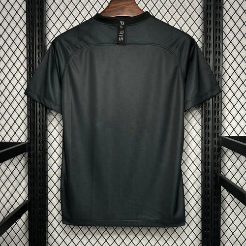 Maillot domicile rétro PSG 2019-2020 Le 12 -ème Maillot, maillot de football avec logo et design classique.