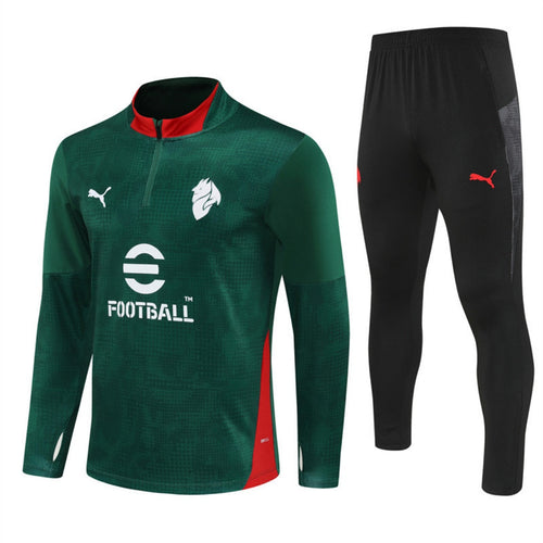 Ensemble vert pour enfant AC Milan, marque Le 12 -ème Maillot, comprenant maillot et short pour la saison 25/26.