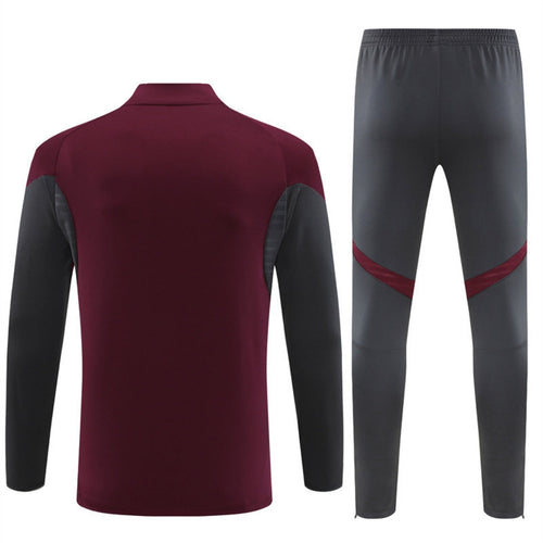 Ensemble Arsenal rouge 25/26 de Le 12 -ème Maillot, maillot et shorts assortis pour supporter.