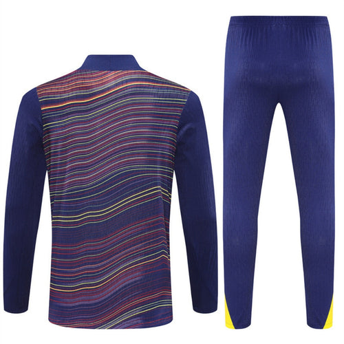 Ensemble de football Le 12 -ème Maillot Barcelone couleur spéciale, taille 25/26, avec maillot et short assortis.