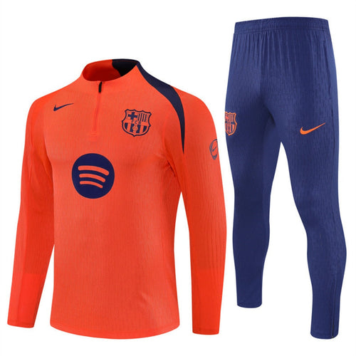 Ensemble Barcelone 25/26 de Le 12 -ème Maillot, maillot et short assortis pour fans du FC Barcelone, en tissu sportif.