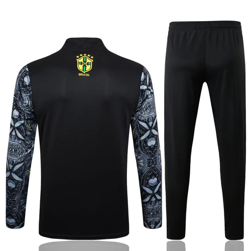 Ensemble Brésil 25/26 de Le 12 -ème Maillot, maillot et short sportifs en couleurs vert et jaune pour enfants.