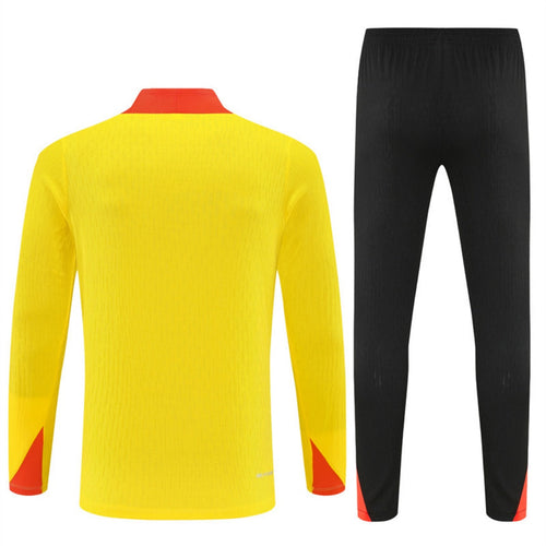 Ensemble de football jaune Brésil Le 12 -ème Maillot pour la saison 25/26, maillot de sport coloré.