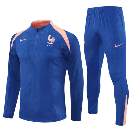 Ensemble France bleu pour enfant, maillot et shorts de la marque Le 12 -ème Maillot, parfait pour supporter l'équipe.