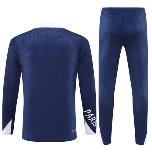 Ensemble de football Jordan PSG 25/26 en bleu, jersey et short de la marque Le 12 -ème Maillot, pour supporter.