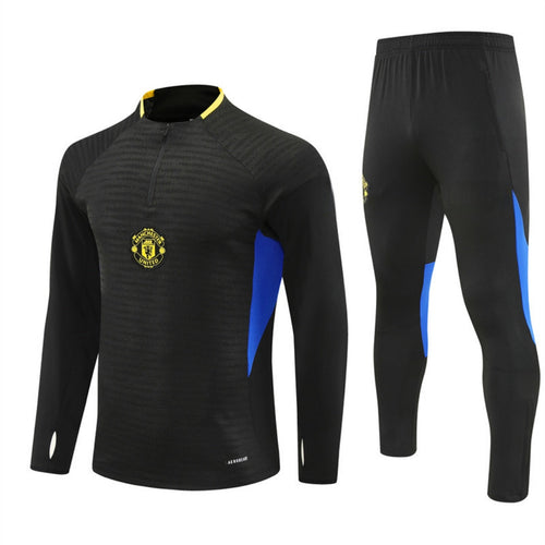 Ensemble Manchester United noir 25/26, maillot et short de football signé Le 12-ème Maillot, pour fans.
