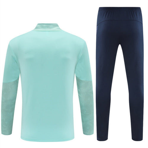 Ensemble Marseille vert pour enfant 25/26 ans, fabriqué par Le 12 -ème Maillot, vêtement confortable et coloré.