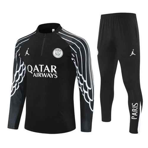 Ensemble PSG spécial noir 25/26 de Le 12 -ème Maillot, maillot et short pour supporters du Paris Saint-Germain.